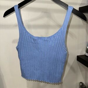 Light blue crop knitted tank